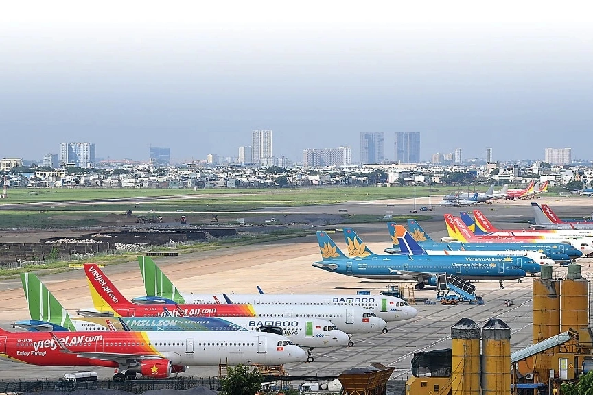 Chi phí nhiên liệu tăng cao buộc các hãng hàng không phải tính toán lại bài toán vận hành (Ảnh minh họa: DT)