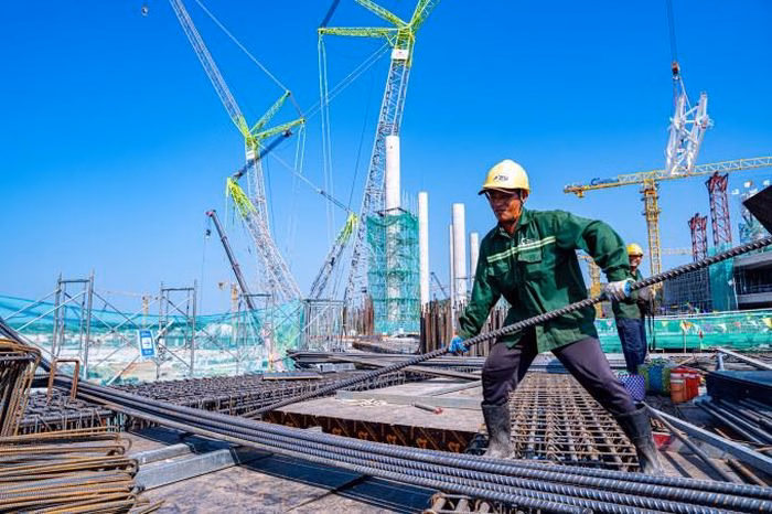 Tiến độ thi công tại sân bay Phú Quốc cho thấy tầm quan trọng của việc kết nối hạ tầng đồng bộ để thu hút khách du lịch.