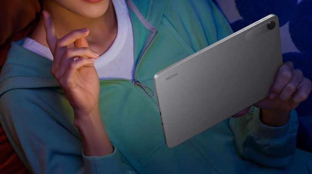 Với viên pin lớn, người dùng có thể xem video trực tuyến hơn 15 giờ hoặc đọc sách liên tục trong 16 giờ